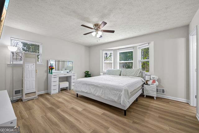 2493 Cherie Glen Road, Snellville, GA 30039