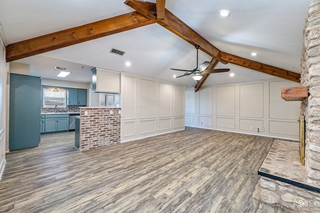 Image 6 of property listing at 6945 Harriet Rd, San Angelo, TX 76905