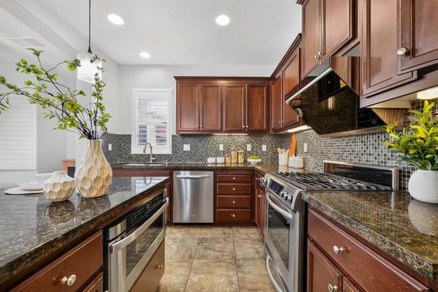 1762 Hillebrant Place, Santa Clara, CA 95050