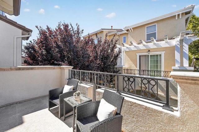 1762 Hillebrant Place, Santa Clara, CA 95050