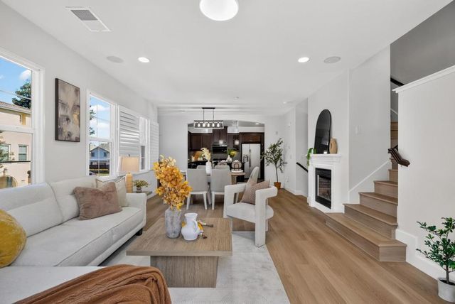 1762 Hillebrant Place, Santa Clara, CA 95050