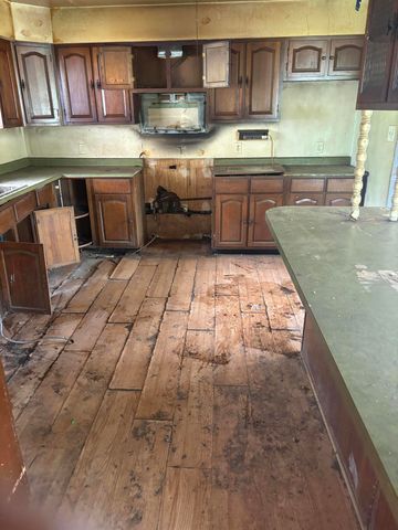 302 Indiana Street, Chesterton, IN 46304