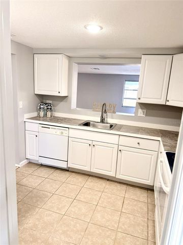 114 SUNNYSIDE DRIVE, Venice, FL 34293