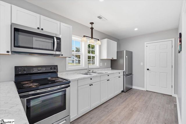 707 Reid School Road, Taylors, SC 29687
