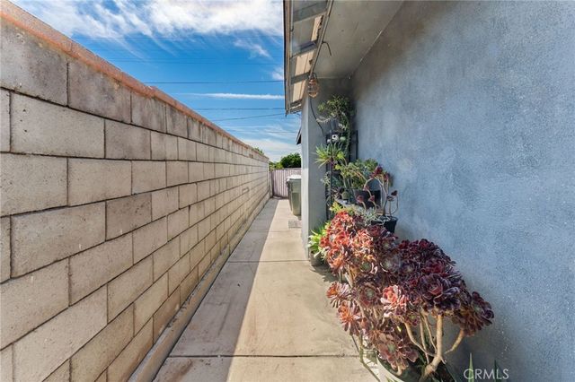 26606 14th Street, Highland, CA 92346