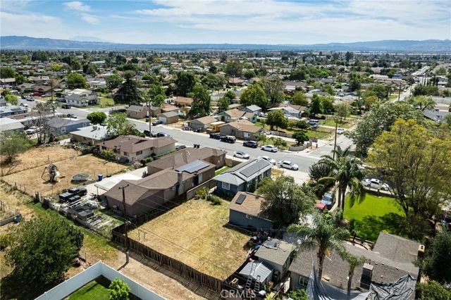 26606 14th Street, Highland, CA 92346