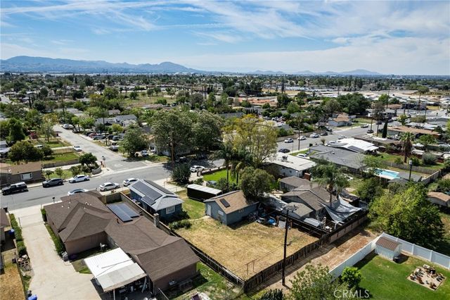 26606 14th Street, Highland, CA 92346