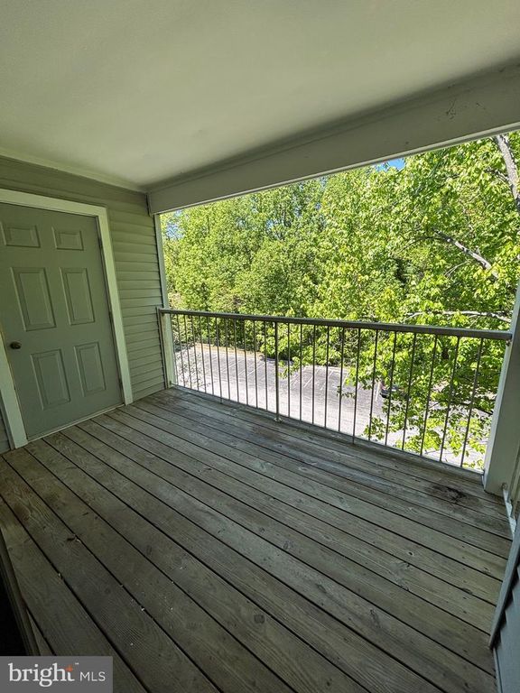 Image 23 of property listing at 4409 SILVERBROOK LN #304, Owings Mills, MD 21117