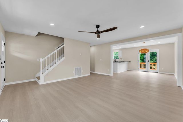 31 Michell Drive, Taylors, SC 29687