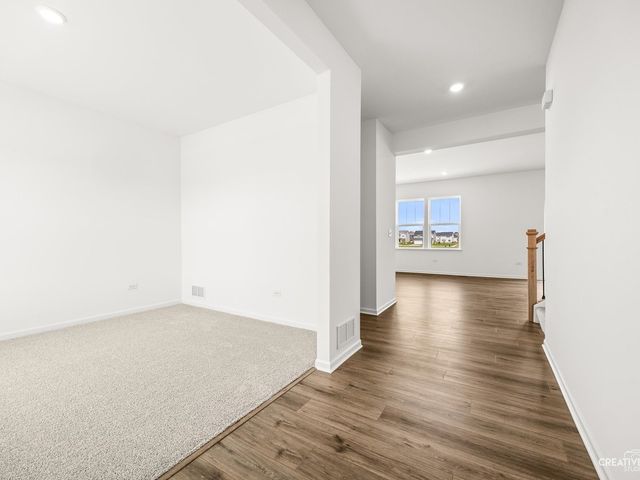 385 Danforth Drive, Oswego, IL 60543