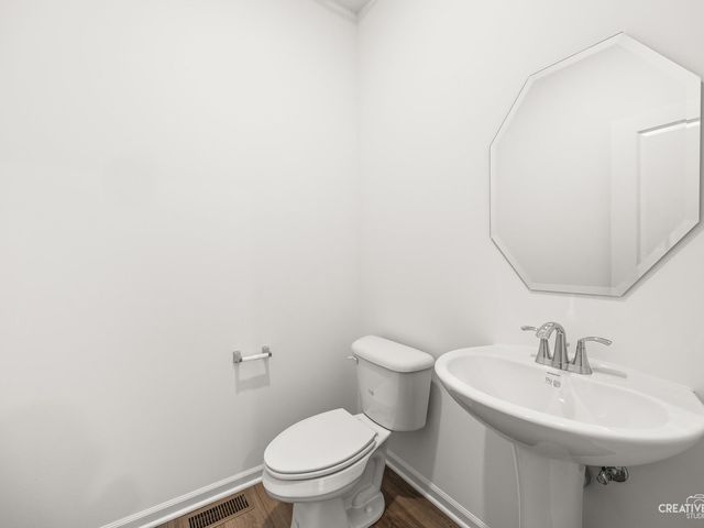 385 Danforth Drive, Oswego, IL 60543