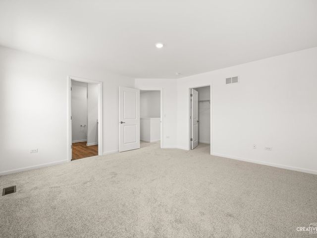 385 Danforth Drive, Oswego, IL 60543