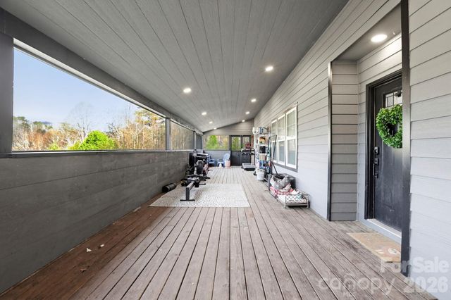 67 Nimitz Drive, Brevard, NC 28712