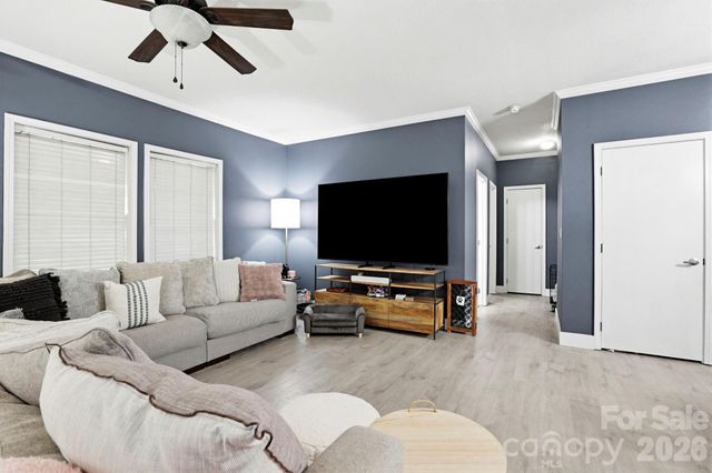 67 Nimitz Drive, Brevard, NC 28712