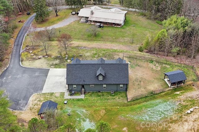 67 Nimitz Drive, Brevard, NC 28712