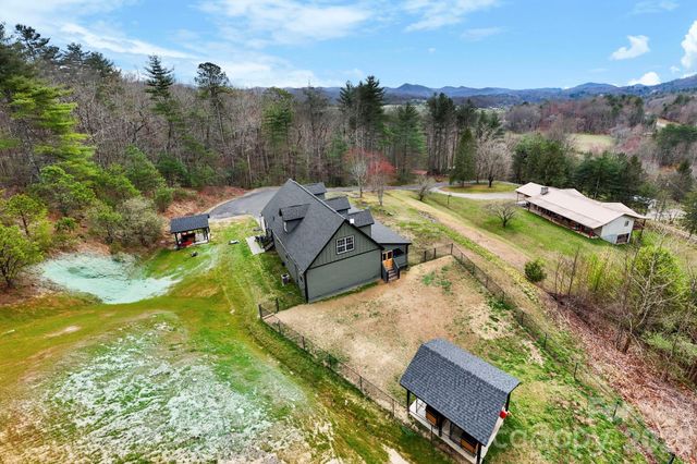 67 Nimitz Drive, Brevard, NC 28712