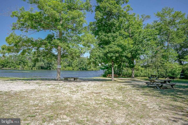 1057 RAINBOW CIRCLE, Pittsgrove, NJ 08318