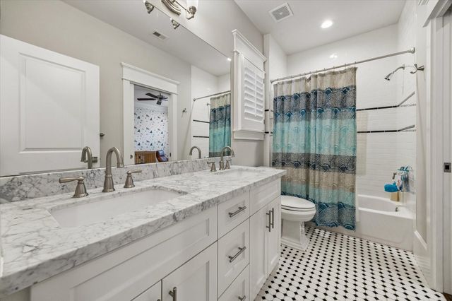625 Allston Street B, Houston, TX 77007