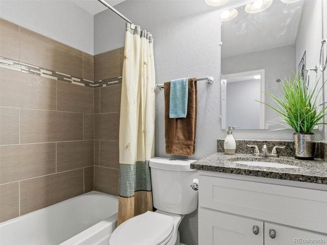 6732 S Independence St, Littleton, CO 80128