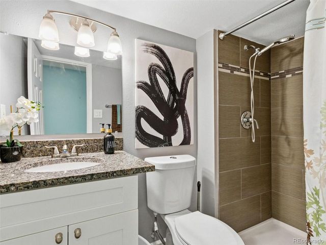 6732 S Independence St, Littleton, CO 80128