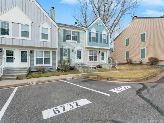 6732 S Independence St, Littleton, CO 80128