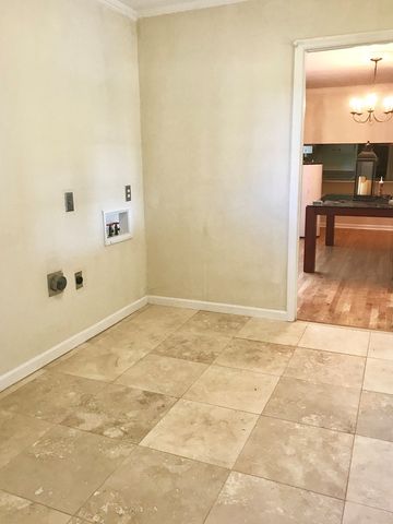 107 Azalea, Saint Matthews, SC 29135