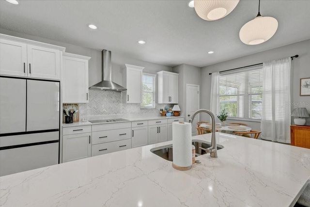 2194 FAIRWAY AVENUE S, St Petersburg, FL 33712