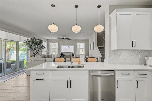2194 FAIRWAY AVENUE S, St Petersburg, FL 33712