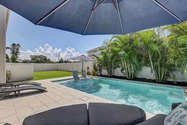 2194 FAIRWAY AVENUE S, St Petersburg, FL 33712
