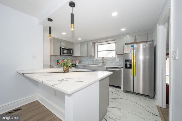 828 MASON AVE, Drexel Hill, PA 19026