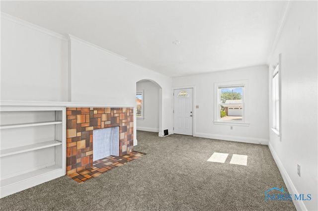 4755 301 st., Toledo, OH 43611