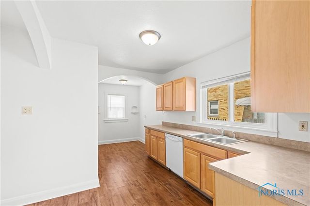 4755 301 st., Toledo, OH 43611