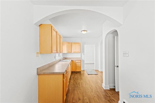 4755 301 st., Toledo, OH 43611