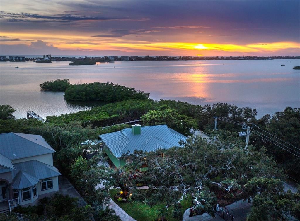 8810 FISHERMENS BAY DRIVE, Sarasota, FL 34231