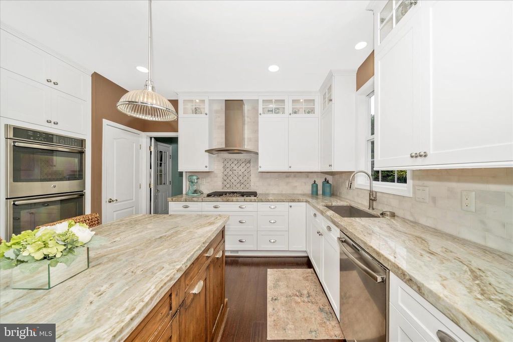 Image 32 of property listing at 9607 GREENEL RD, Damascus, MD 20872