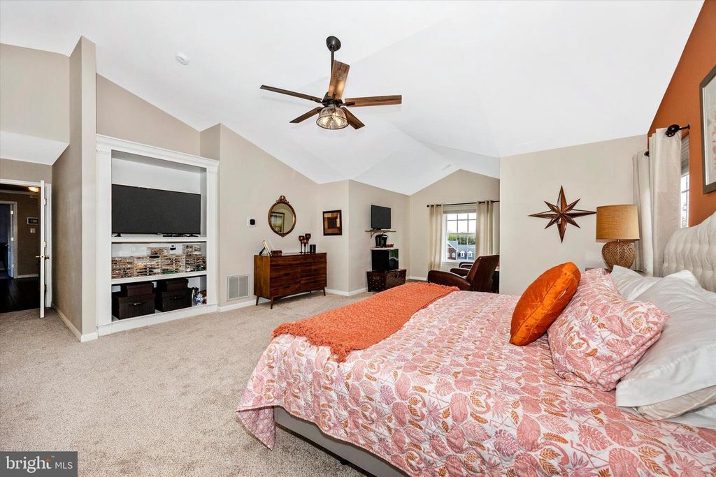 Image 47 of property listing at 9607 GREENEL RD, Damascus, MD 20872