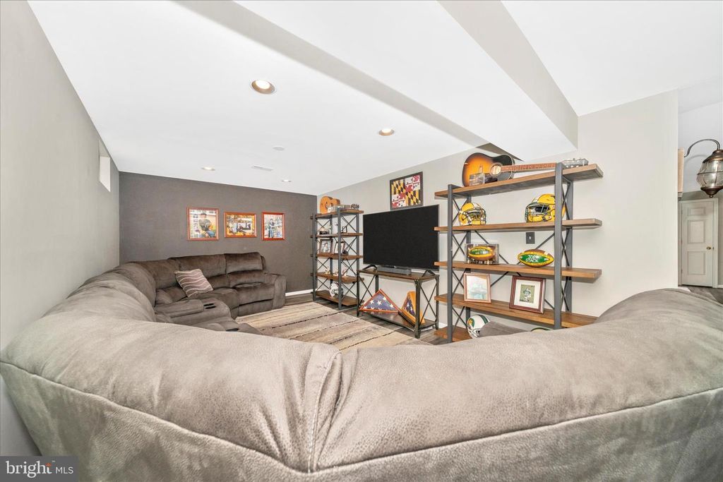 Image 68 of property listing at 9607 GREENEL RD, Damascus, MD 20872