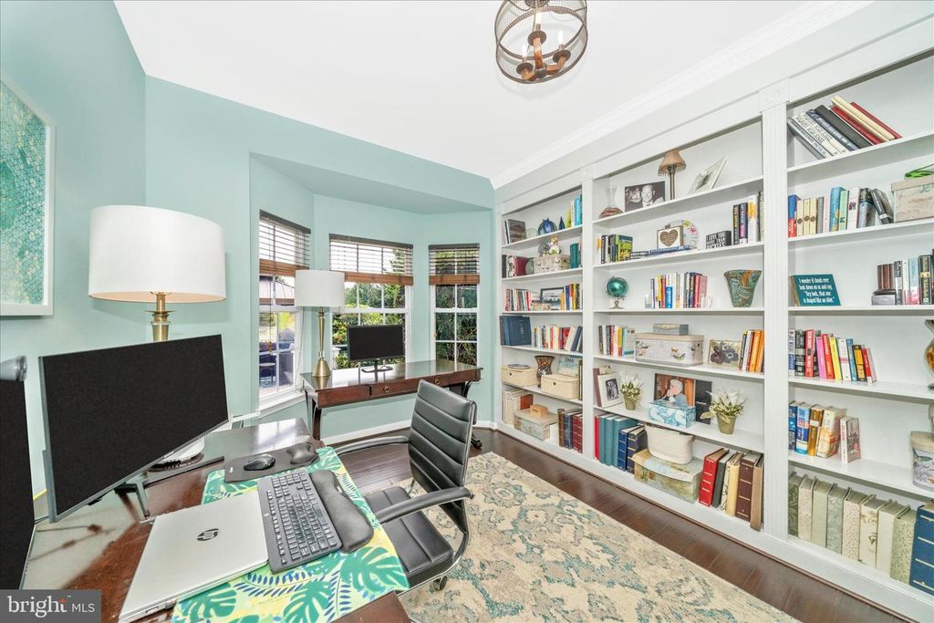 Image 7 of property listing at 9607 GREENEL RD, Damascus, MD 20872