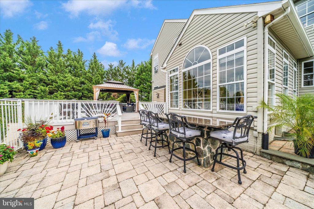 Image 81 of property listing at 9607 GREENEL RD, Damascus, MD 20872