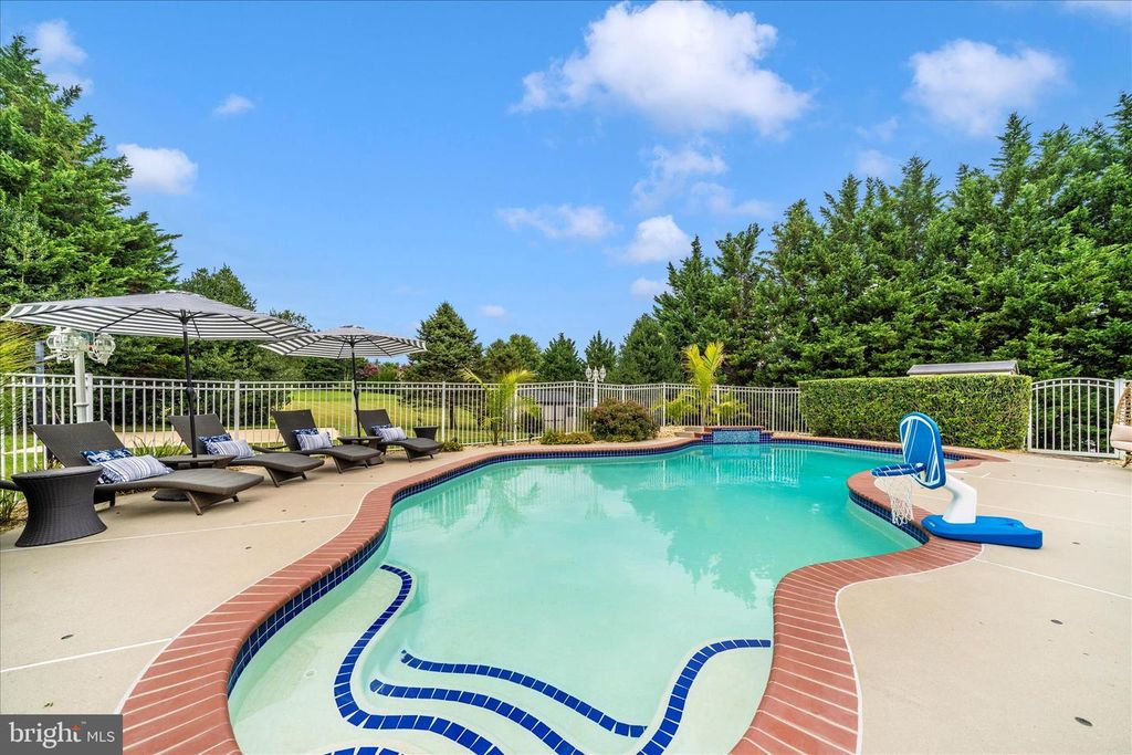 Image 83 of property listing at 9607 GREENEL RD, Damascus, MD 20872