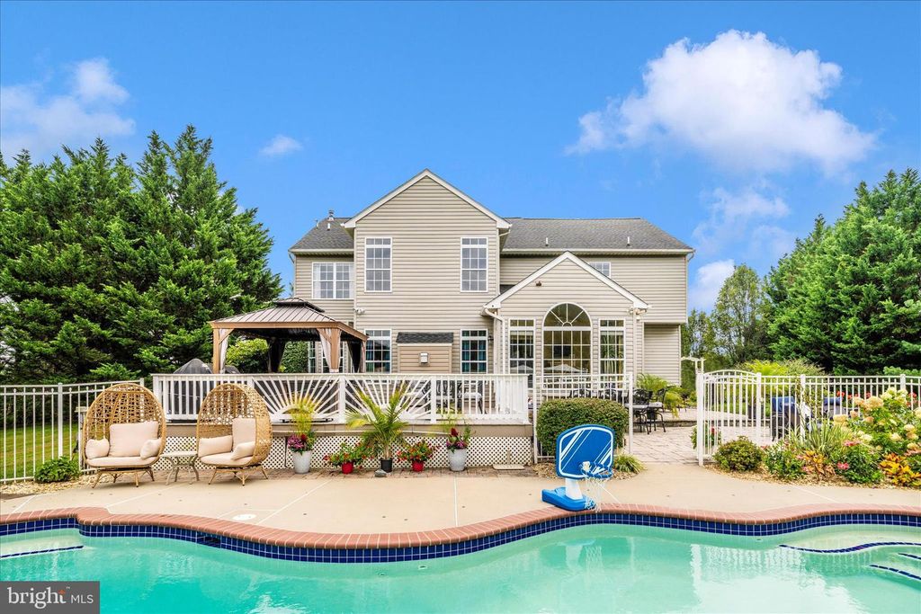 Image 86 of property listing at 9607 GREENEL RD, Damascus, MD 20872