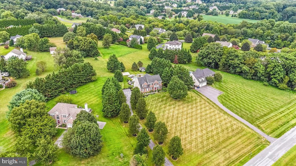 Image 97 of property listing at 9607 GREENEL RD, Damascus, MD 20872