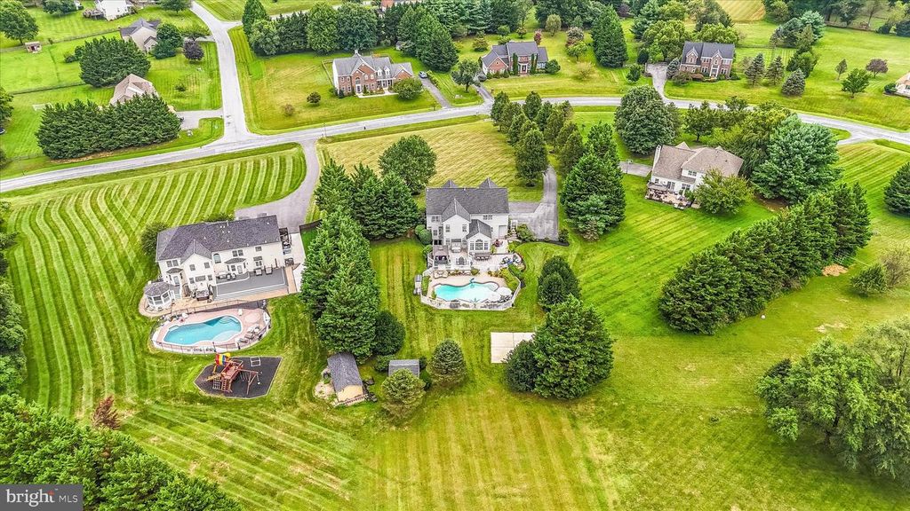 Image 98 of property listing at 9607 GREENEL RD, Damascus, MD 20872