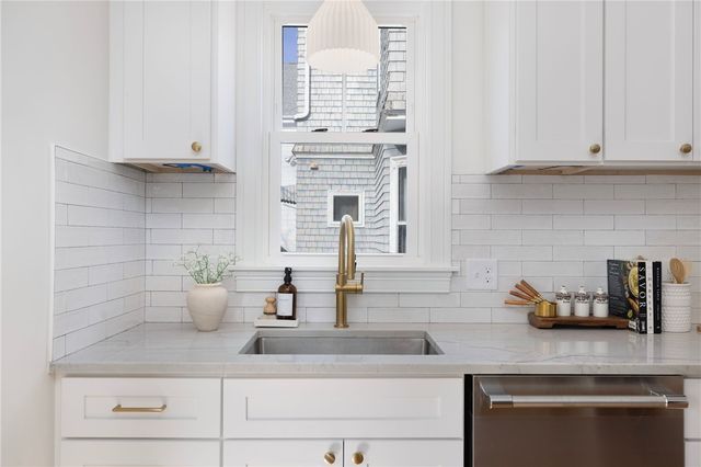 61 Gibbs Avenue, Newport, RI 02840