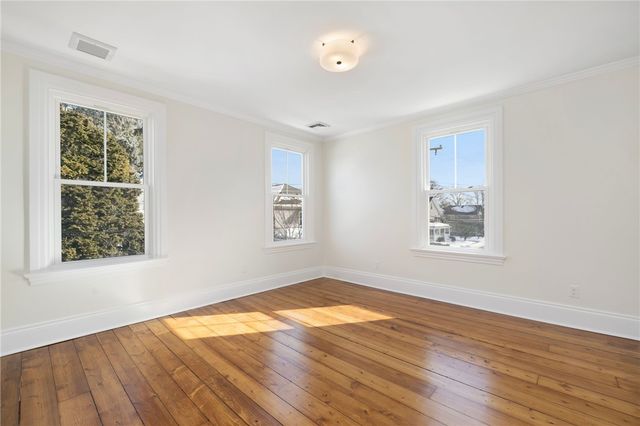 61 Gibbs Avenue, Newport, RI 02840