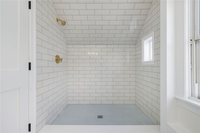 61 Gibbs Avenue, Newport, RI 02840