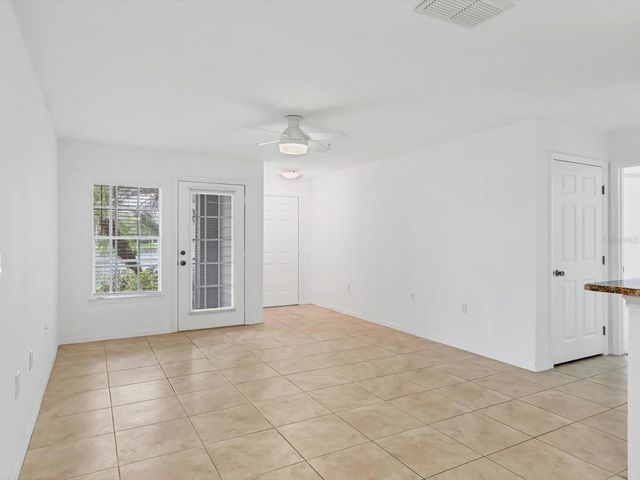 8933 MANOR LOOP 105, Bradenton, FL 34202