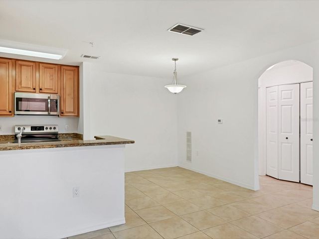 8933 MANOR LOOP 105, Bradenton, FL 34202