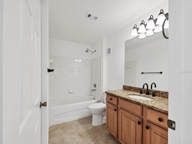 8933 MANOR LOOP 105, Bradenton, FL 34202