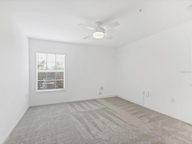 8933 MANOR LOOP 105, Bradenton, FL 34202
